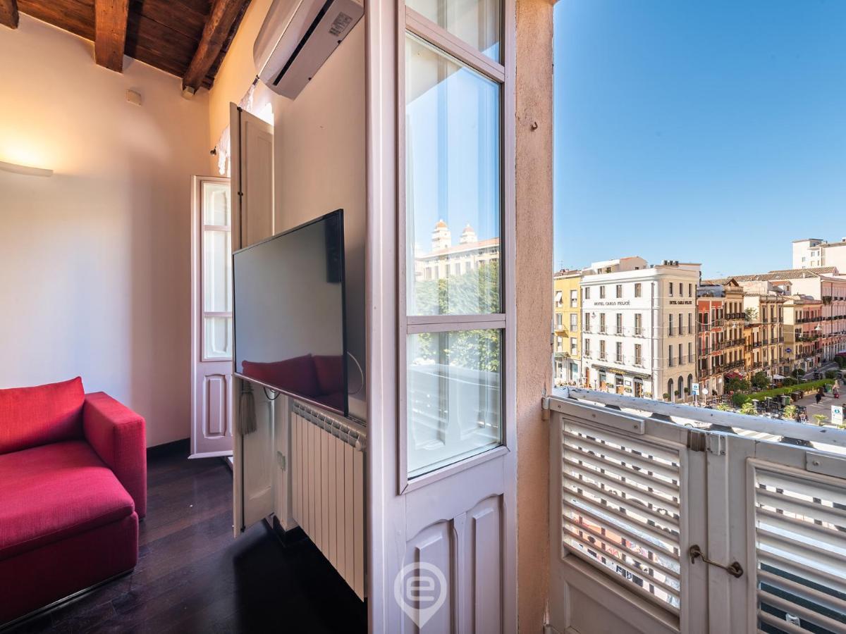 Piazza Yenne Apartment Cagliari Bagian luar foto